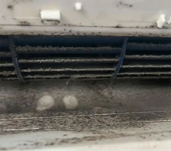 乾县空调吹的风有股烧焦味是怎么回事